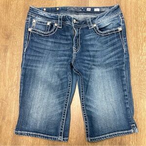 Miss Me Denim Signature Bermuda Shorts Embellished Back Pockets Size 33
